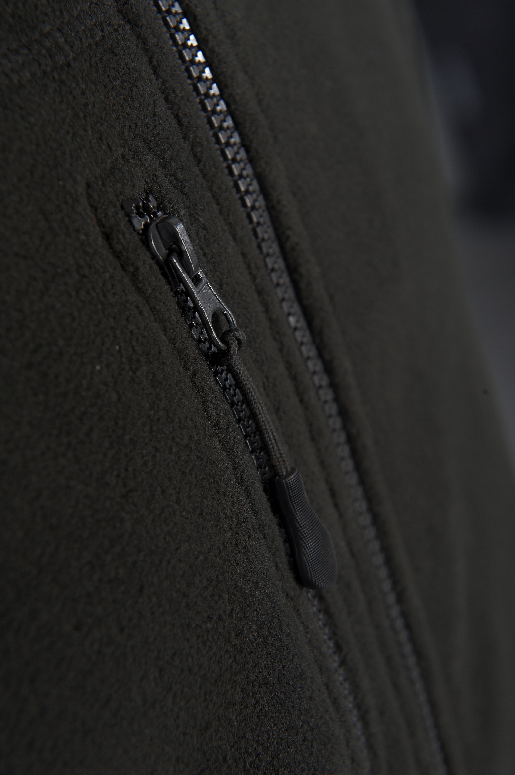 Polar Pro — Poche zippée et matière polaire